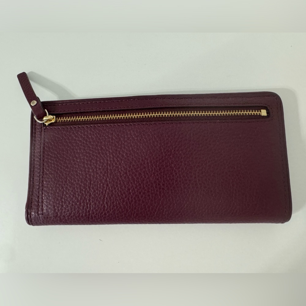 Kate Spade Wallet. Pebble leather. Color dark Red. - Picture 2 of 3